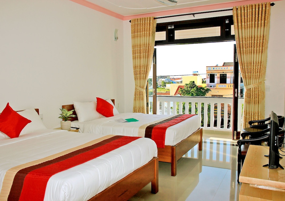 green island hoian villa