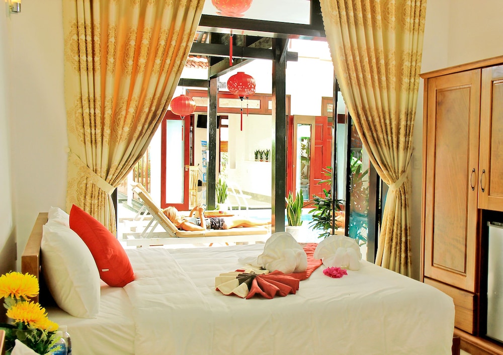 green island hoian villa