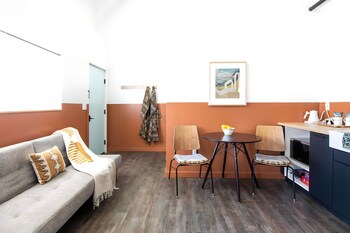 mellow moon lodge