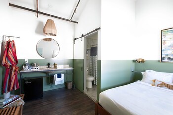 mellow moon lodge