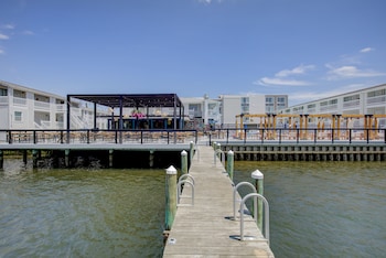 beachwalk at sea bright