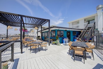 beachwalk at sea bright