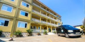 Karibu Bb Suites,Ngamba Island>>Entebbe,3 star