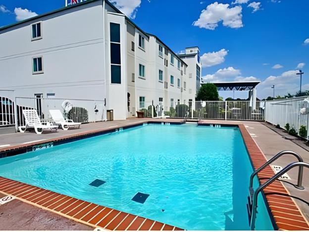 motel 6 el reno ok