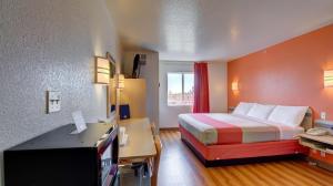 motel 6 el reno ok