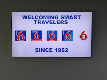 motel 6 el reno ok