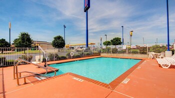 motel 6 el reno ok