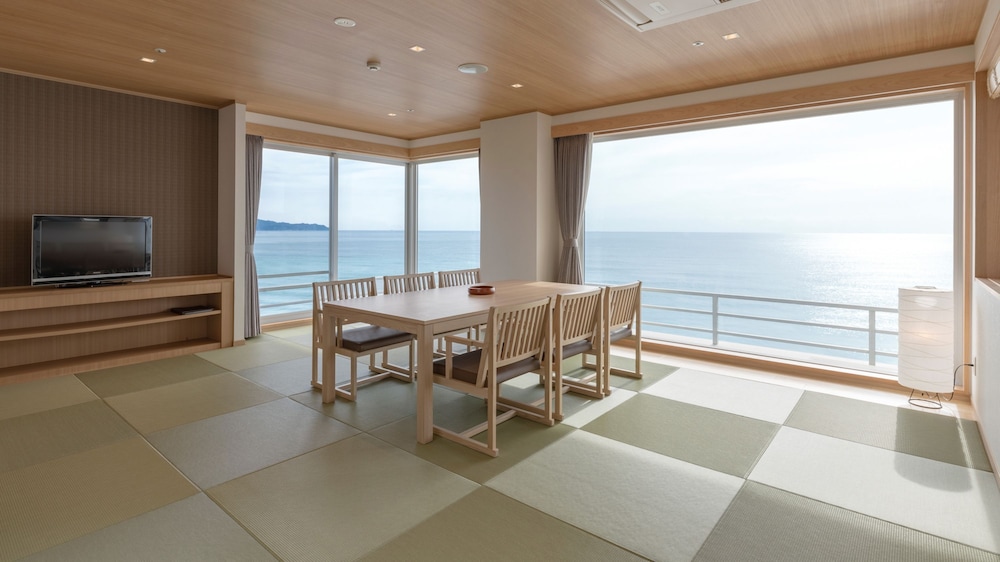 kamogawa grand hotel