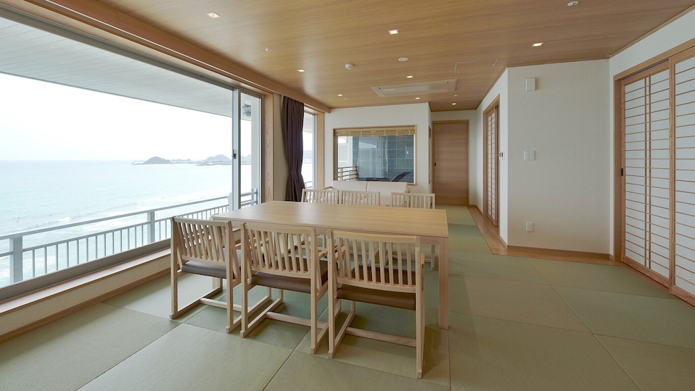 kamogawa grand hotel