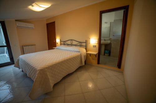 oikos rooms