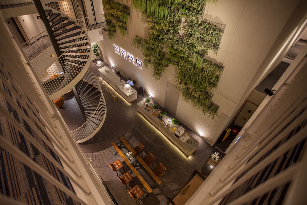 hako hotel mount austin