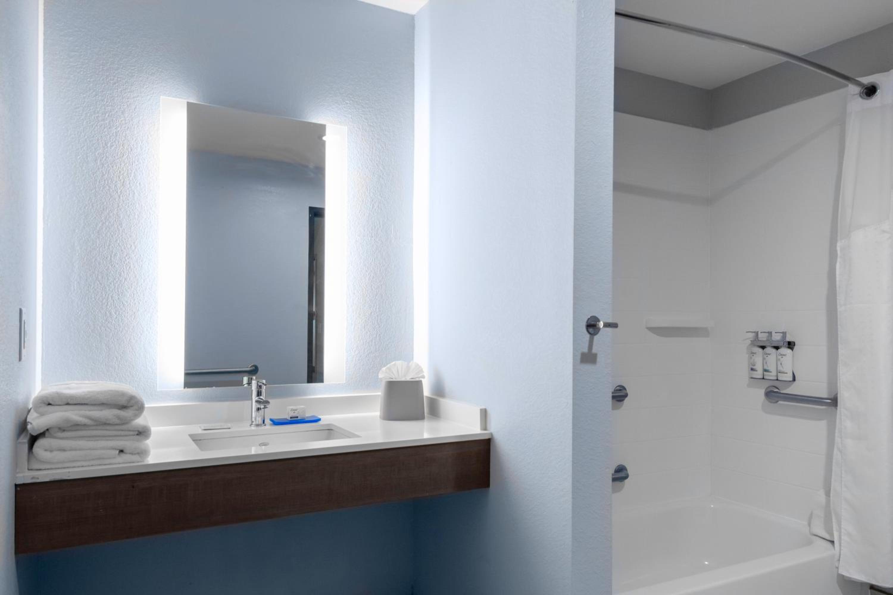 holiday inn express and suites leander an ihg hotel