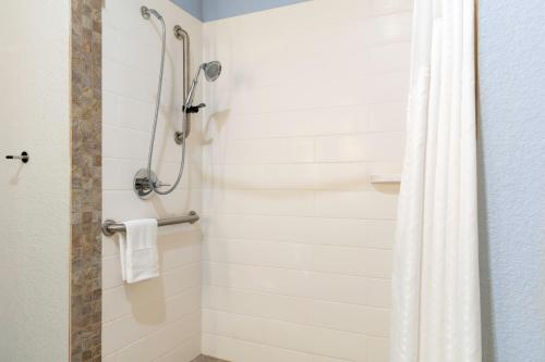 holiday inn express and suites leander an ihg hotel