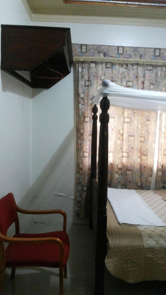 slumberland hotel