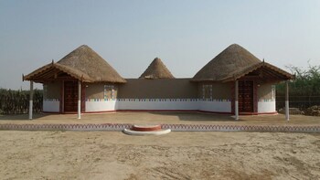 banni village stay