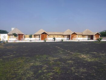 banni village stay