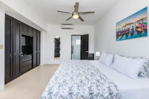 flor del mar condo
