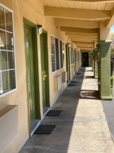 holiday motel