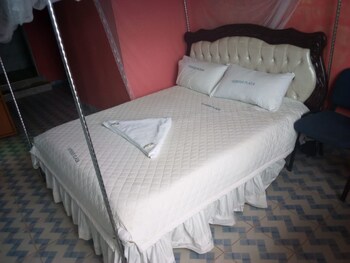ideal hotel