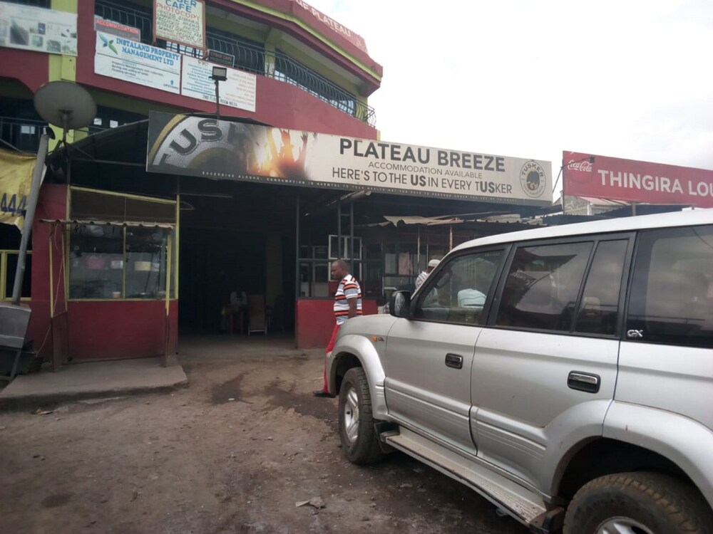 the plateau breeze hotel