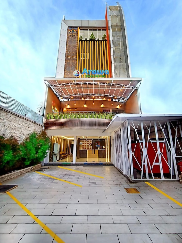 arawa travellers inn makassar hostel