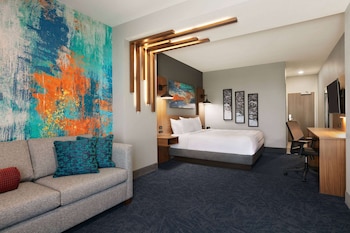 la quinta inn and suites by wyndham college station north