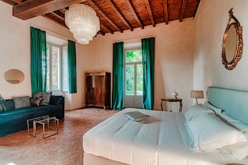 villa guardia