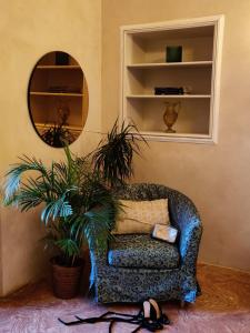 dandelion como suites and park