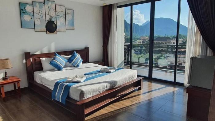 serene vangvieng hotel