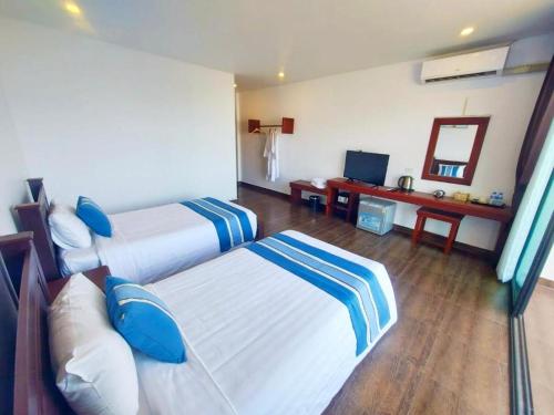 serene vangvieng hotel