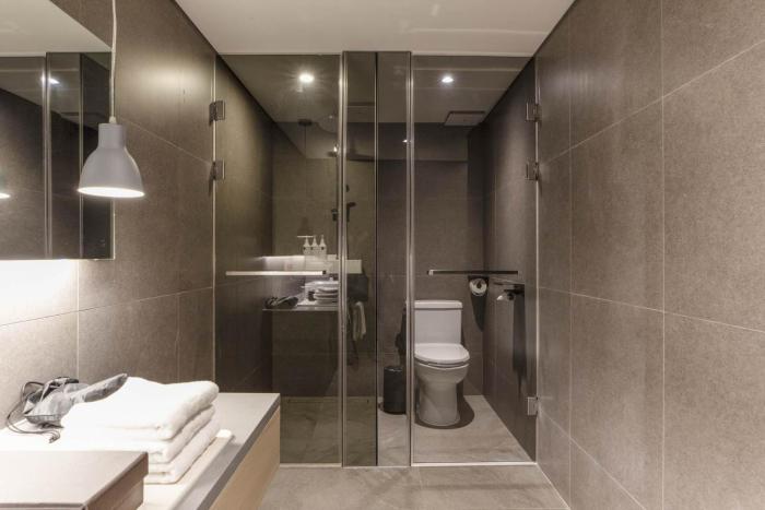 h hotel