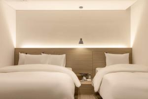 h hotel