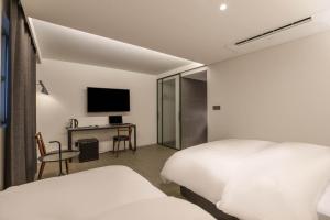 h hotel
