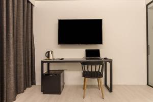 h hotel