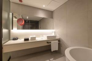 h hotel