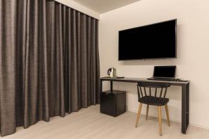 h hotel