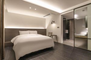 h hotel