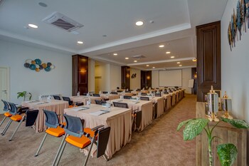 garden hotel and spa