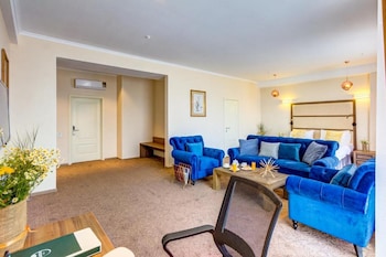 Garden Hotel & Spa,Selektsionnoye>>Bishkek,4 star