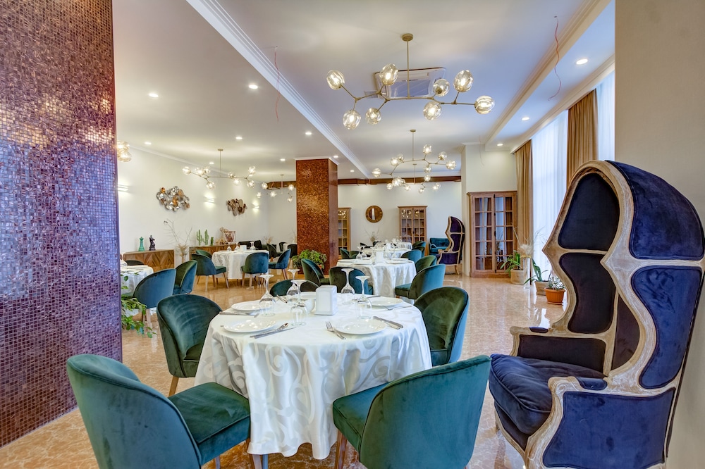 garden hotel and spa