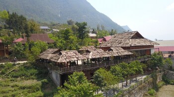 khen mong nature hotel