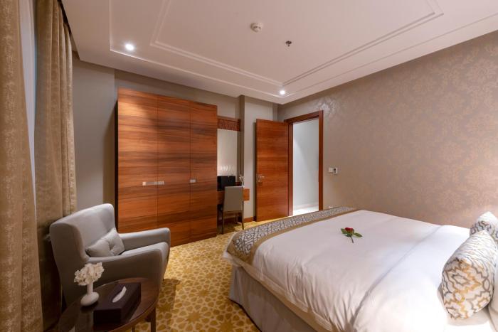 taj jeddah hotel apartment