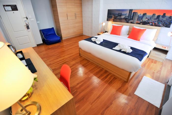 7 days premium hotel at icon siam station