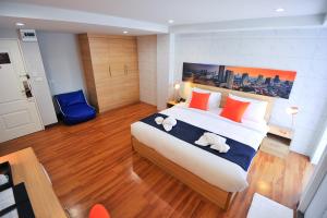 7 days premium hotel at icon siam station