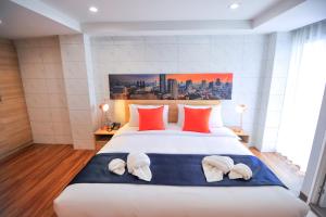 7 days premium hotel at icon siam station