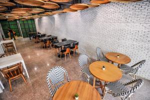 7 days premium hotel at icon siam station