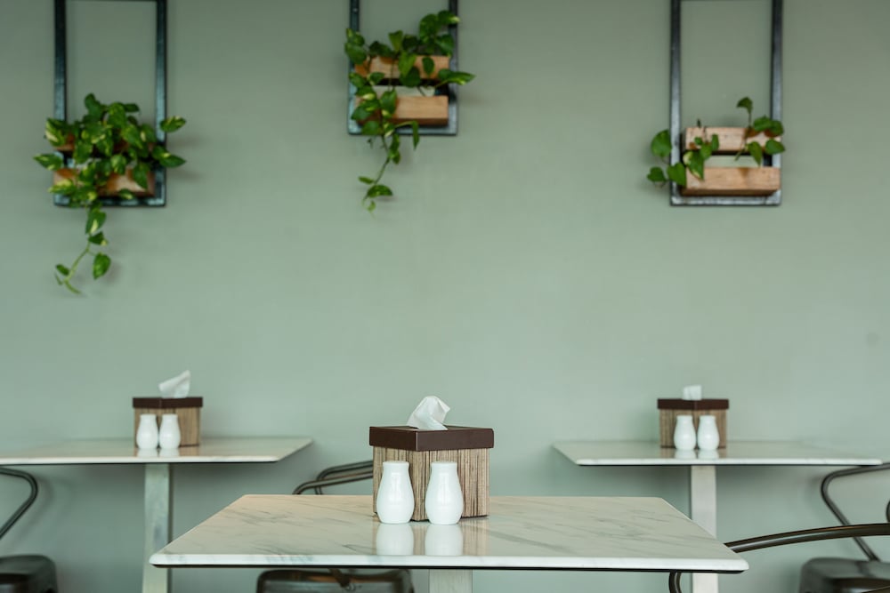 felicity island hotel