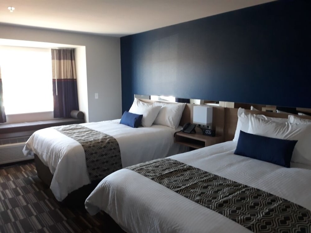 microtel inn and suites by wyndham woodland park