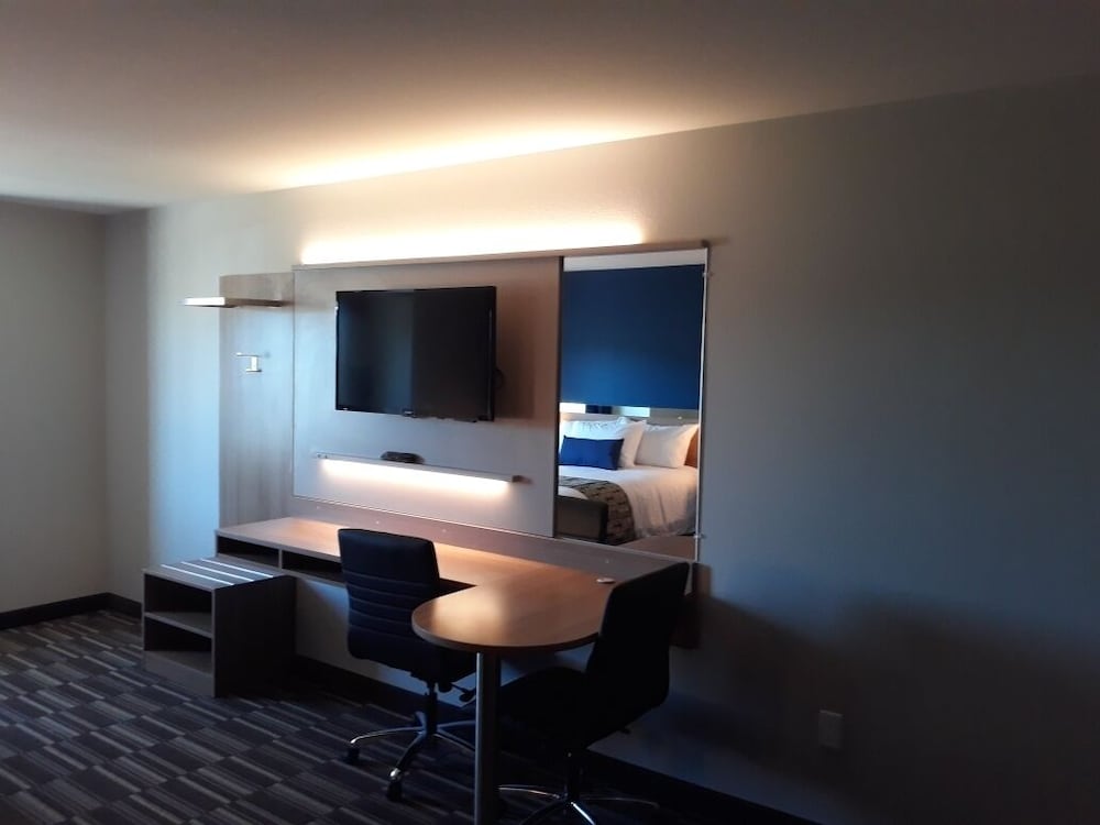 microtel inn and suites by wyndham woodland park