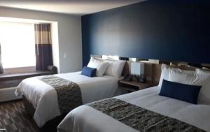 microtel inn and suites by wyndham woodland park